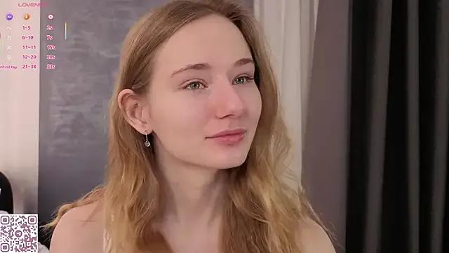 Private ElvinaRose on StripChat