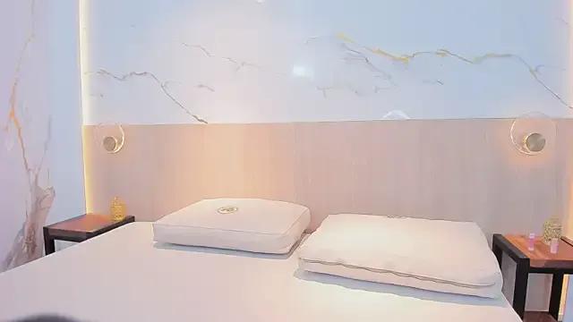 Freechat emily_browne on StripChat