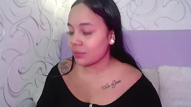 EmilyQueen3x — riding dildo 