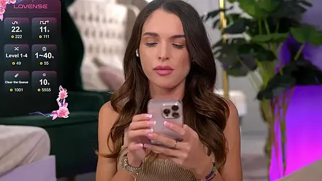 EsmeAinsley on StripChat 