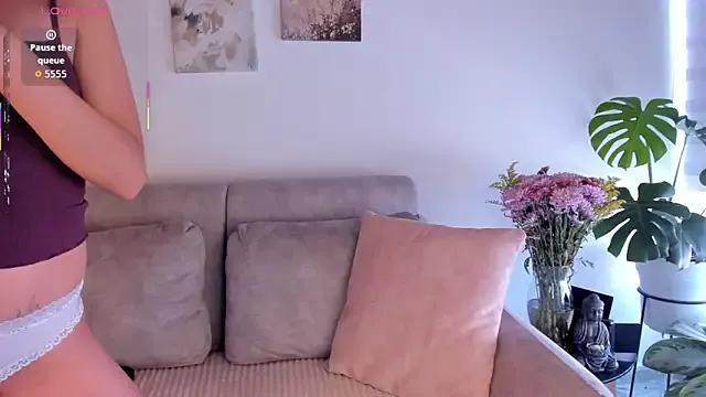 Freechat Estrer_collins on StripChat