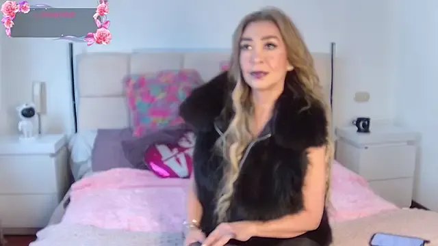 Freechat EvelinaGrey on StripChat