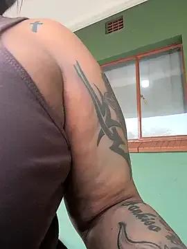 Freechat ExclusiveLeexx on StripChat