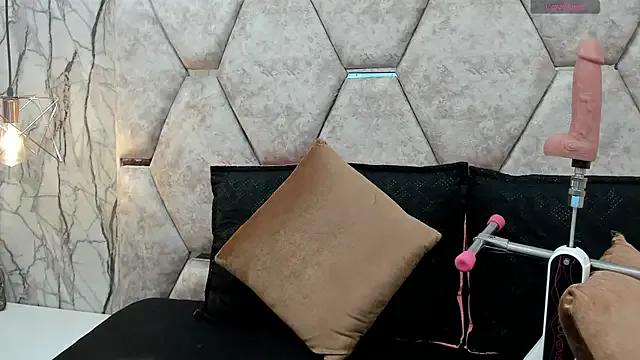 Freechat EXOTIC_EBONY_ on StripChat