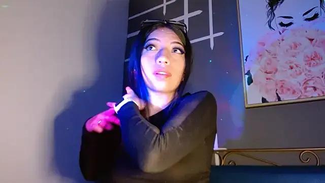 Freechat Ey_im_simone on StripChat