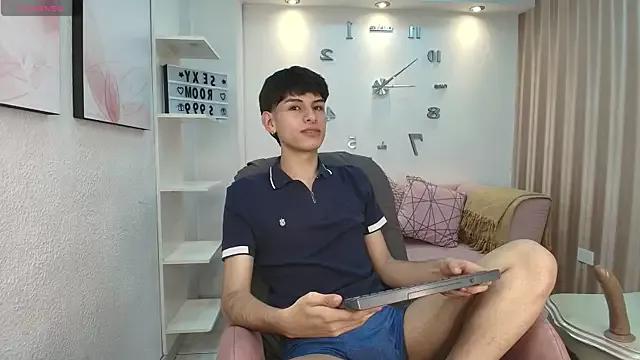 Freechat Ezra_Storm on StripChat