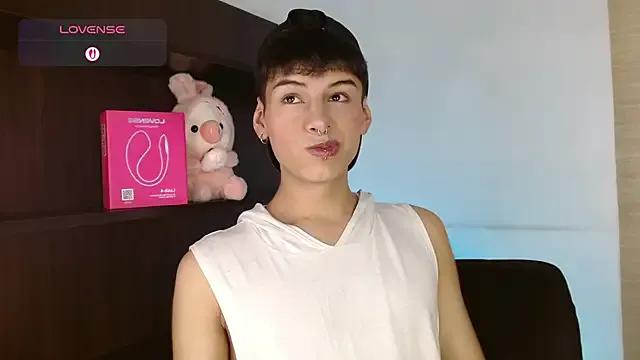 Freechat Ezra_Storm on StripChat