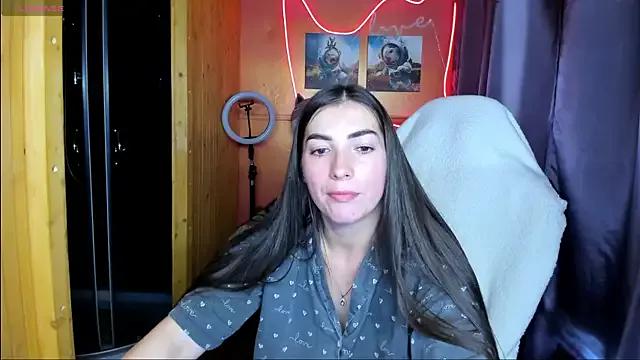 Fiery_Brunette_ on StripChat