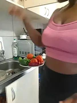 Freechat FitSelina66 on StripChat