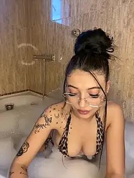 Foxy_Rosee on StripChat