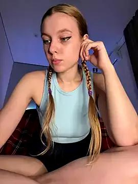 Freechat freiiaflower on StripChat