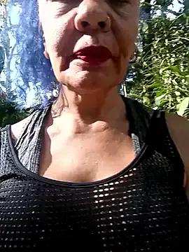 StripChat freyadevil333 is Freechat freyadevil333 — cream on my feet