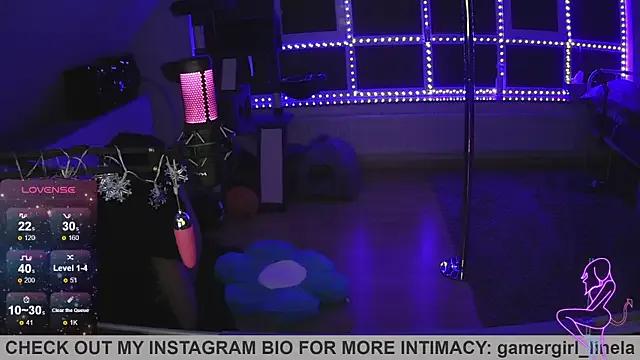 StripChat Gamergirl-Linela is Freechat Gamergirl-Linela — LT Gets Oil On Boobs Video