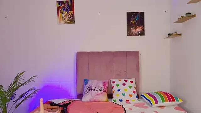 ginny_ross on StripChat