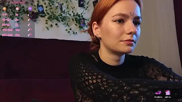 girl_with_snaketatto0 on StripChat