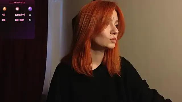 girl_with_snaketatto0 on StripChat