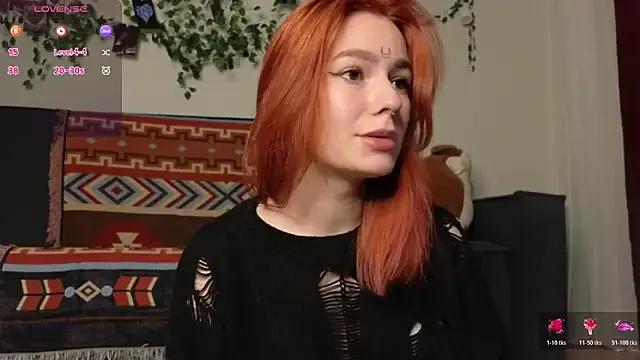 girl_with_snaketatto0 on StripChat