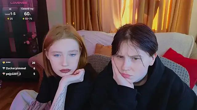 Girls_Fingers on StripChat