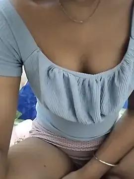 Avatar of Glowing__queen