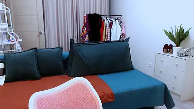 GoddessLara on StripChat 