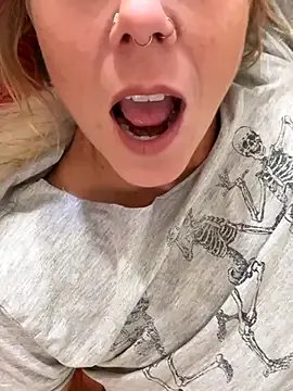 goodgirlbabydoll on StripChat