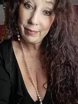 GypsyEsmeralda on StripChat