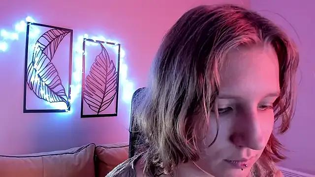 Hailey_Foxy — suck the dildo