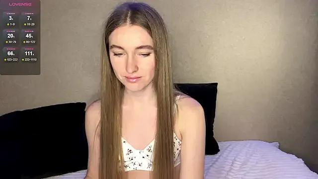 Freechat HalfUndone on StripChat