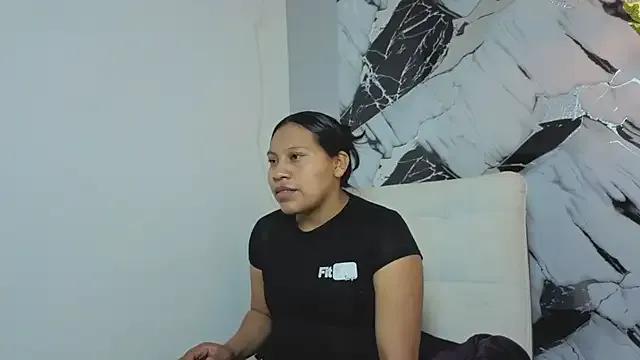 Hanna_Goldenst — Show boobs