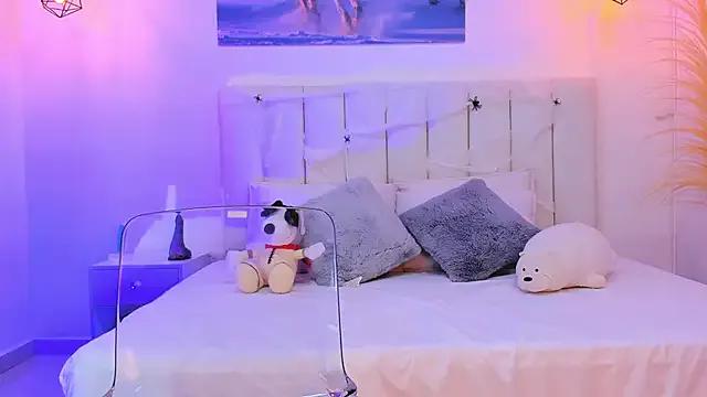 Hanna_ros33_ on StripChat 