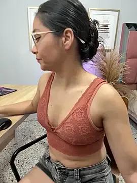 Hannah_martinez01 — cum + vibrations
