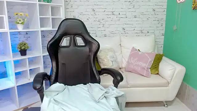 hannahjackson_ — belly bounce bounce