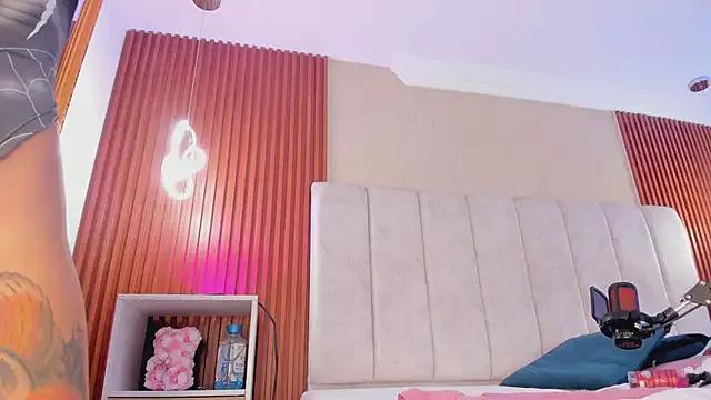 Freechat HannaRed_ on StripChat