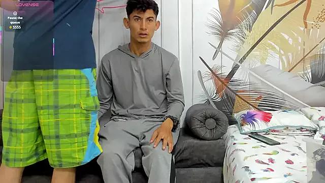 Freechat Holdme_Hot on StripChat