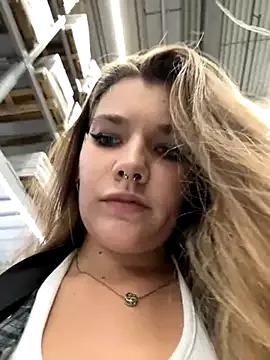 Freechat Holy_Tereza on StripChat