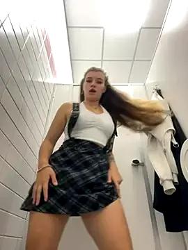 Freechat Holy_Tereza on StripChat