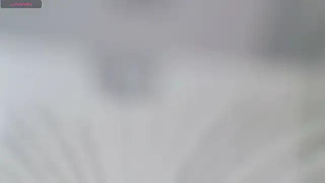 Honey-wanning on StripChat