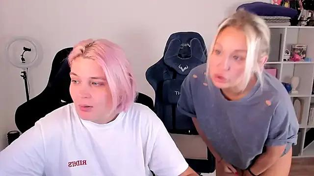 hotblonds on StripChat