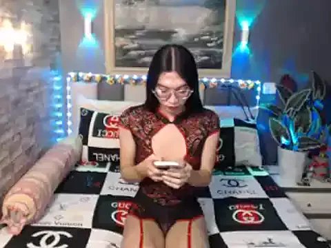 Freechat HotNathalie6900 on StripChat