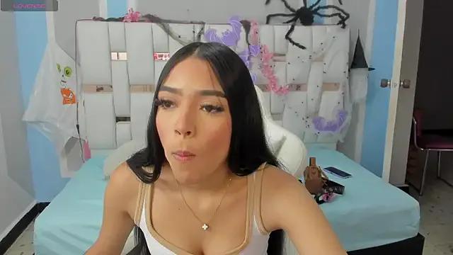 Freechat iamCharlotte19 on StripChat