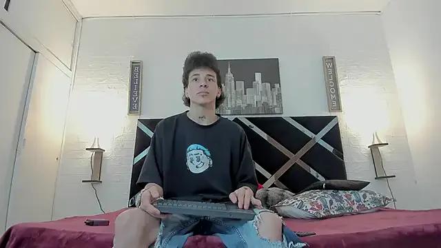 iammariano on StripChat 