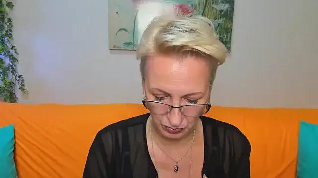 iamyourdream89 — I'll show you my breasts