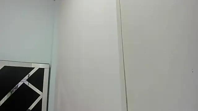 Freechat iisabella_noa on StripChat