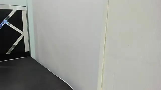 Freechat iisabella_noa on StripChat