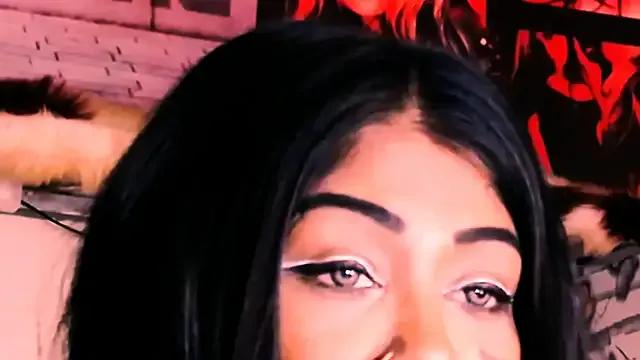 indian_dreamgirl on StripChat 