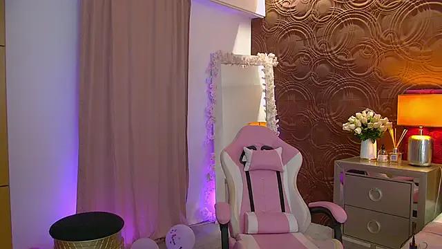 Freechat IrisMonn on StripChat