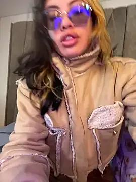 Isabela_Colins — Freechat on StripChat