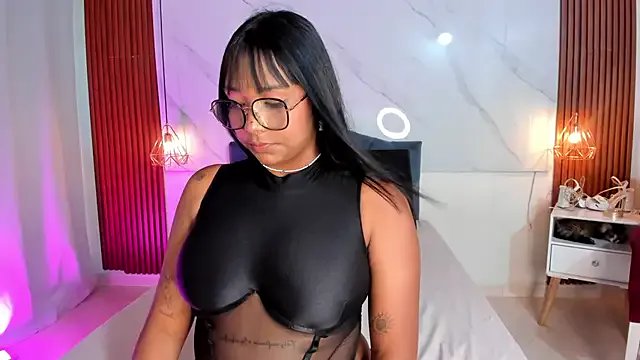 Freechat isabella_zc on StripChat