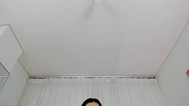 Freechat IsabellaJames on StripChat