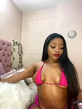 Freechat ItsLeyaa on StripChat